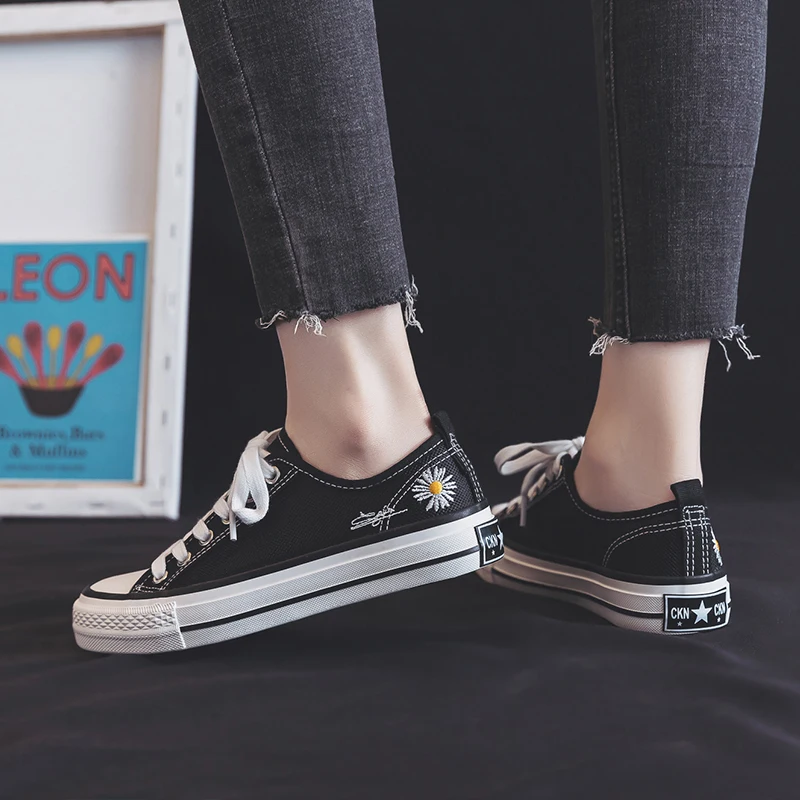 
Shoes Woman Sneakers Comfortable Casual Women Sneakers Canvas Shoes Woman Flats Fashion Print Lace-up Cartoon Vulcanize Shoes 