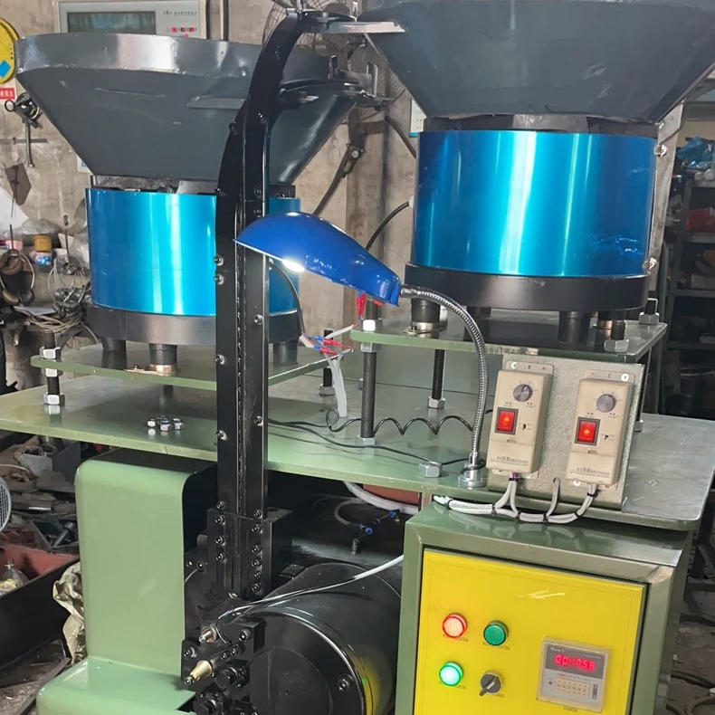 DIN985 нейлоновая шайба гайка автоматическая сборка Вставка машина для обжима