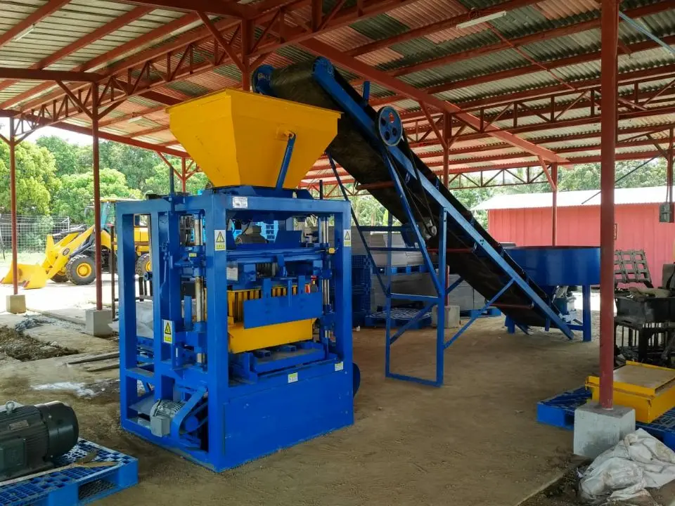 Machines for small business QT4-24 simple cement paving block making machine small brick machine
