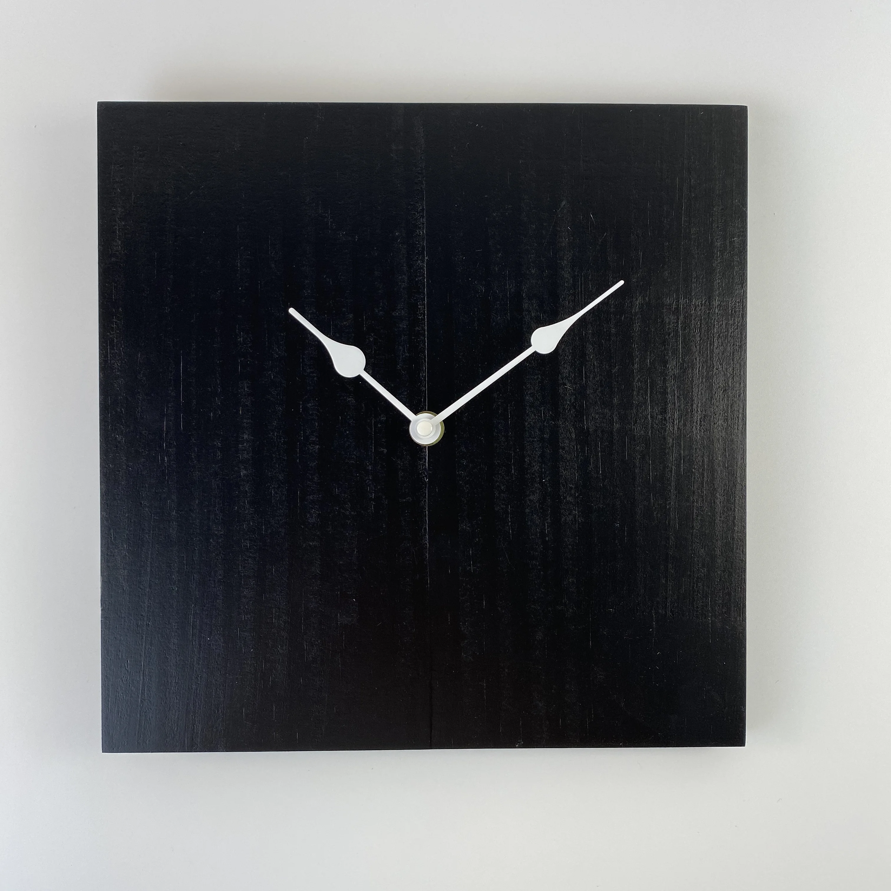 eco friendly white black square Cheap High Quality solidwood Wooden Wall Clock