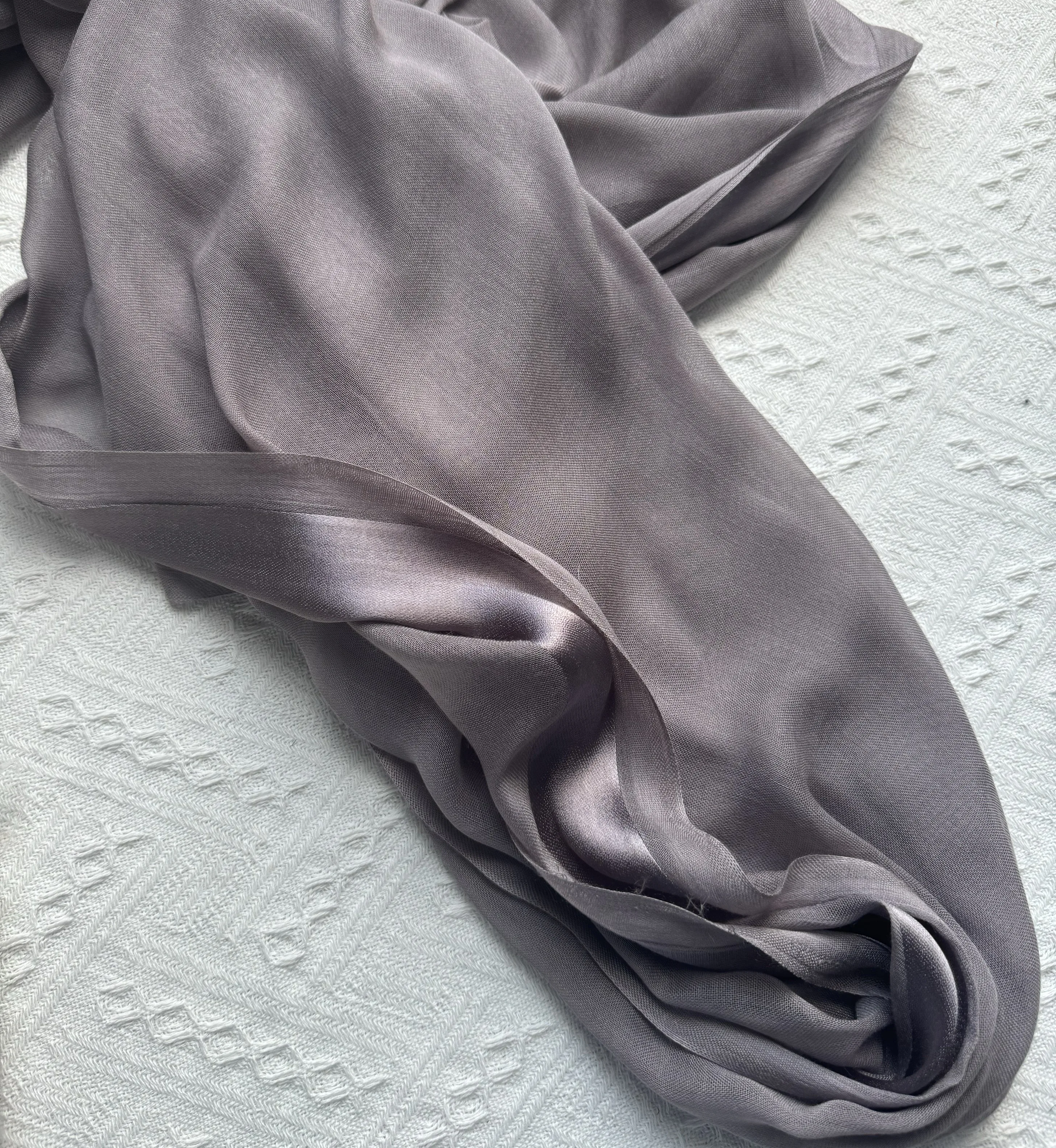 Dubai kuwait satin ribbon light weight soft cotton rayon viscose woven modal women shawl hijab scarf