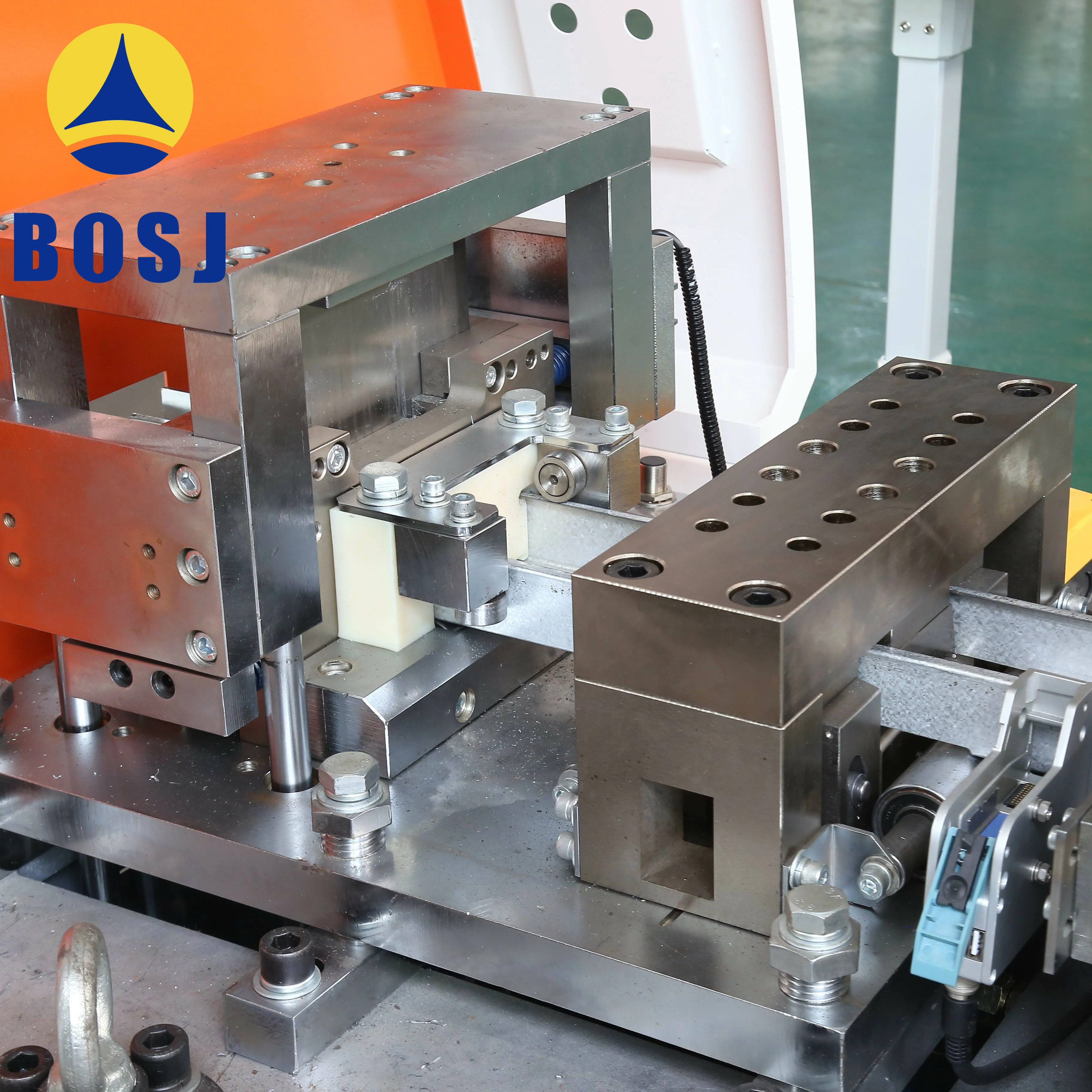 LSF Light Steel Frame Lightweight Steel Structure Galvanized Building Machine