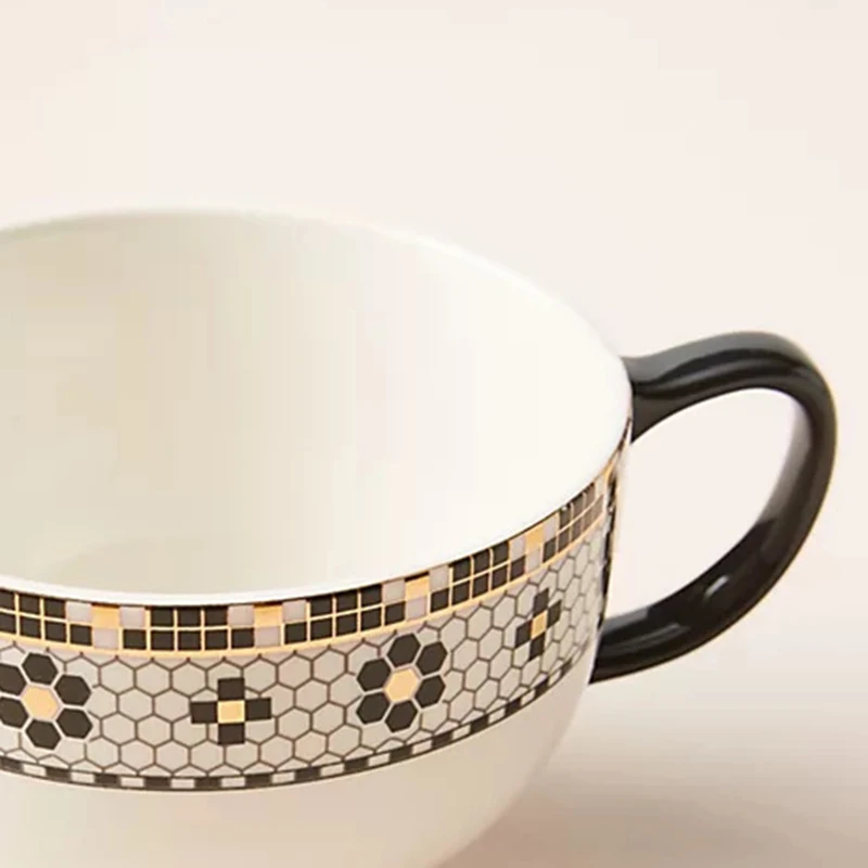 Высококачественные китайские обеденные тарелки новый дизайн керамическое блюдо для отеля золотой ободок набор праздничных чашек и тарелок