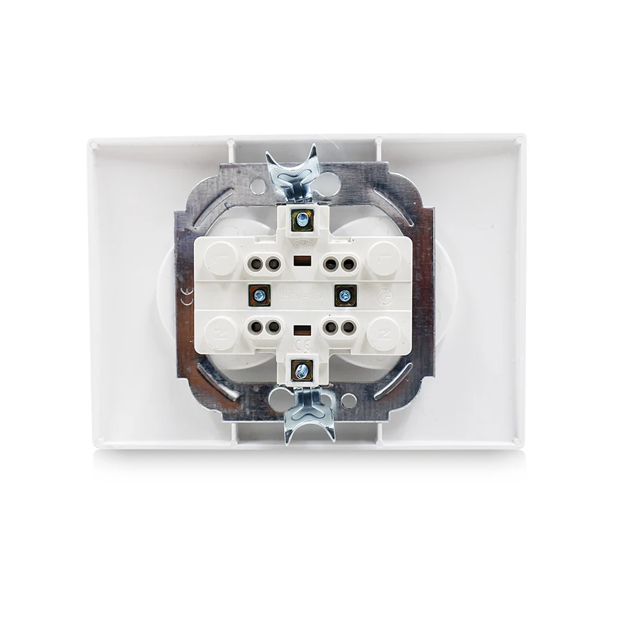 Russia 2 Pin Electrical Plug Wall Socket 16a European 2 Gang Socket Outlet 220v