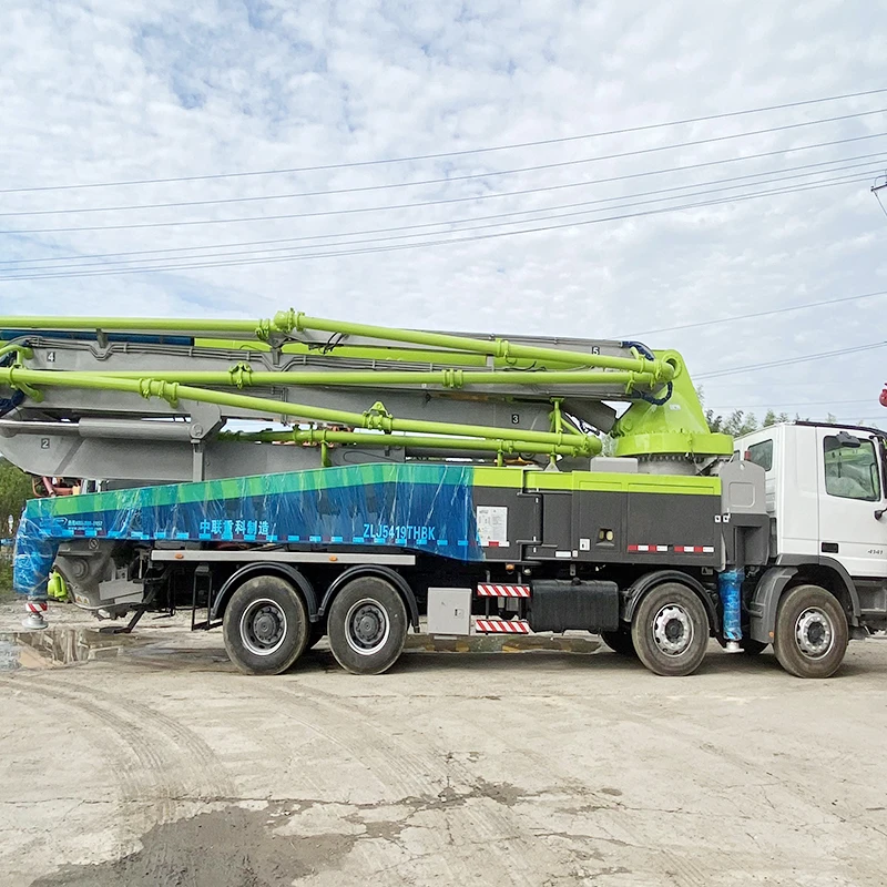 Low price Used Chinese 52m 6RZ Zoomlion Ben-z Mobile Diesel Engine Concrete Pump Truck