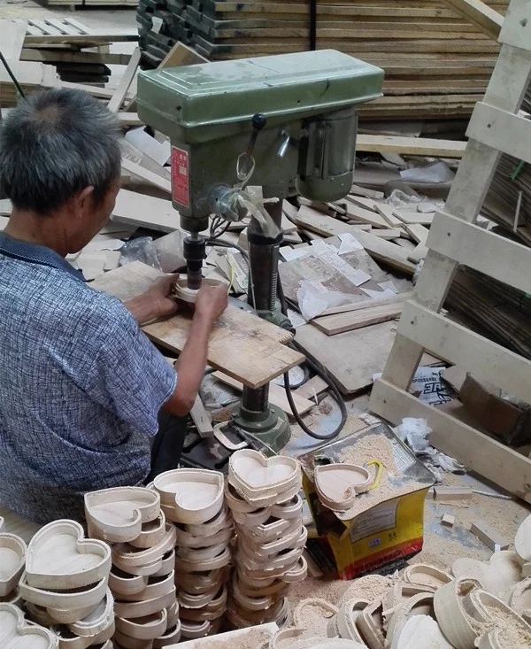 OEM Wood Heart-Shaped Box Newborn Photo Shoot Accessories Basket Serving Display Tray