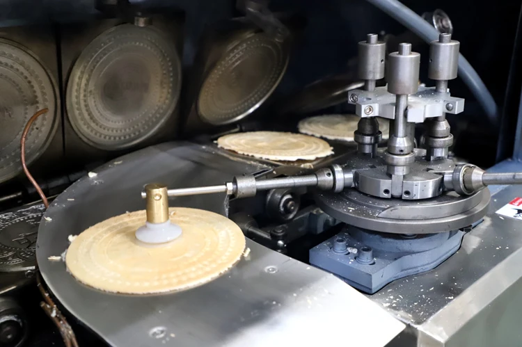 Specialize In Manufacturing Commercial Waffle Cone Bites Machines Mini Ice Cream Cone Machine Production Line