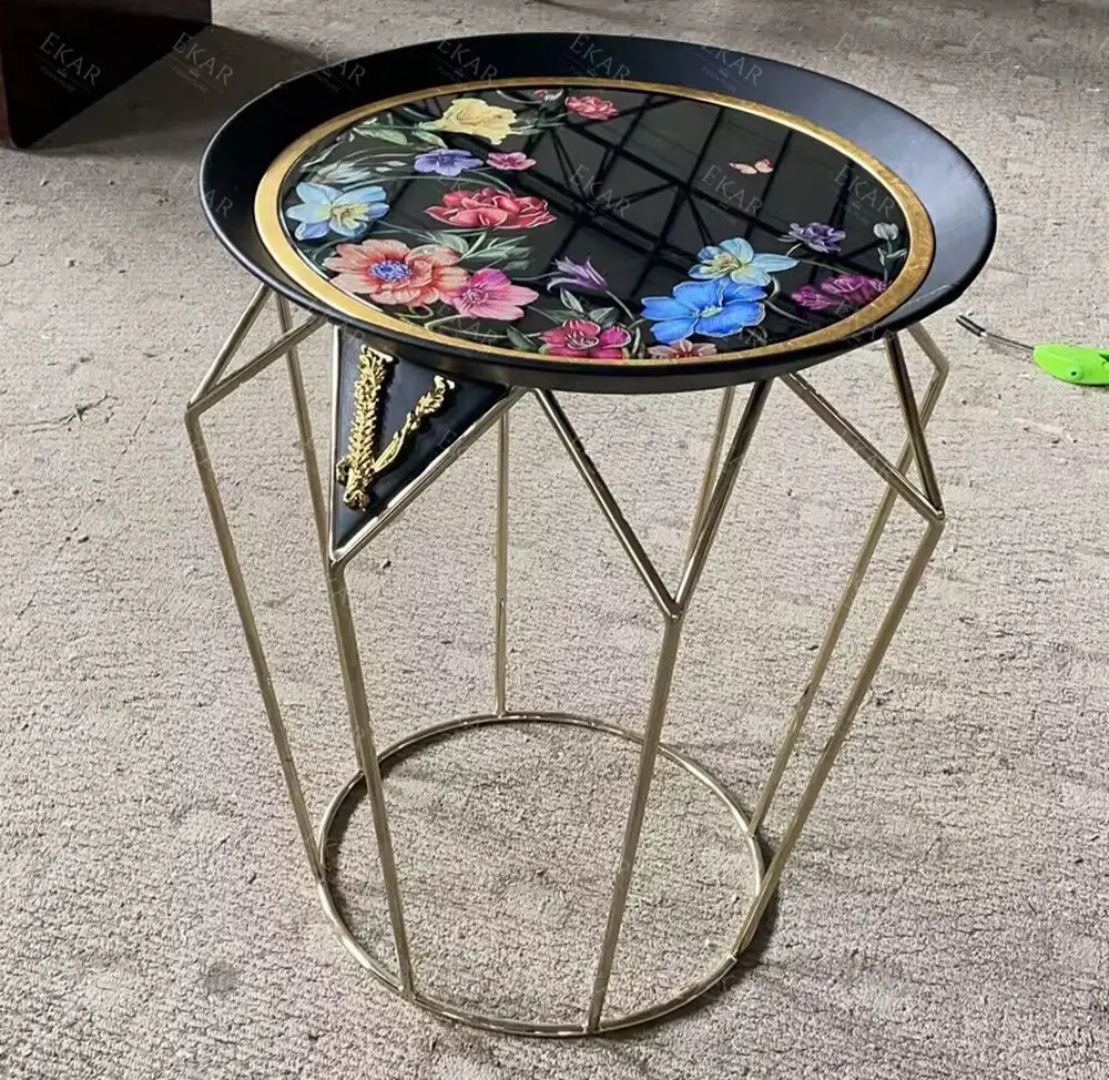 Elegance Unleashed: Exquisite Craftsmanship in Glass and Stainless Steel Corner Table