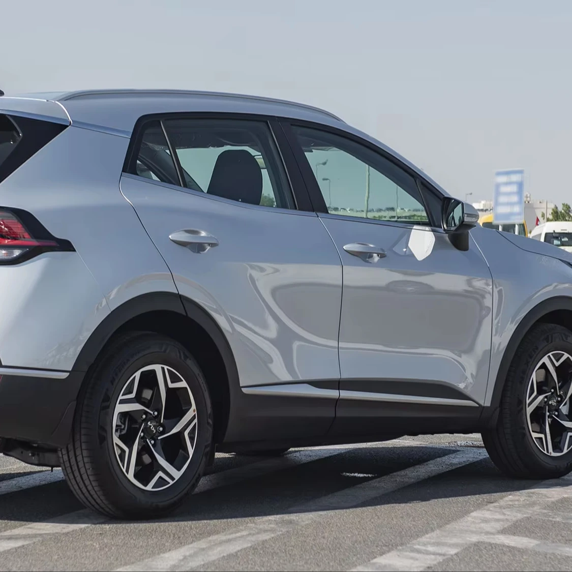 Аккуратно использованный K IA SPORTAGE 2 0 P 2020-2025