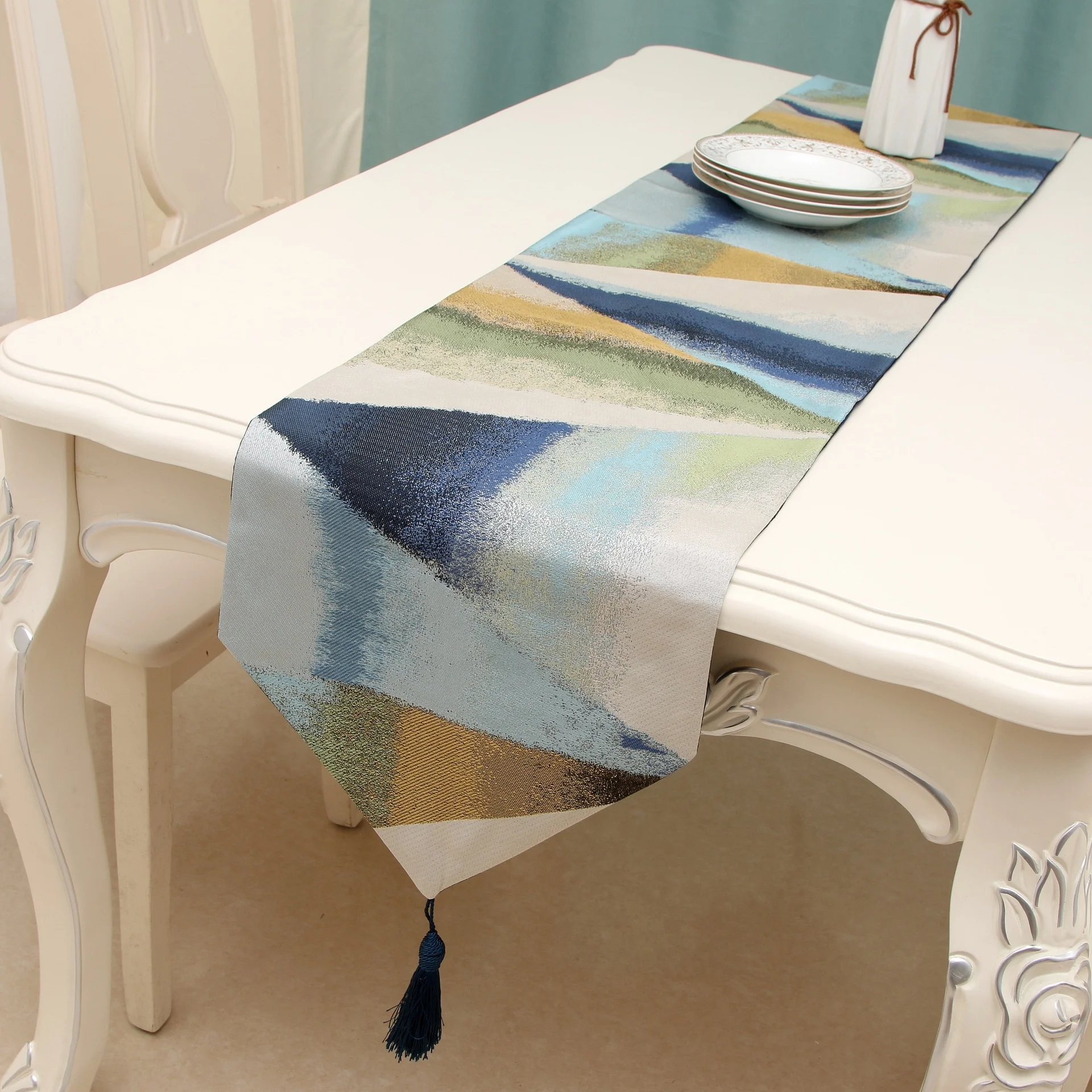 New Design Modern Simple Polyester Table Runner Ink Triangle Oil Painting Table Runner