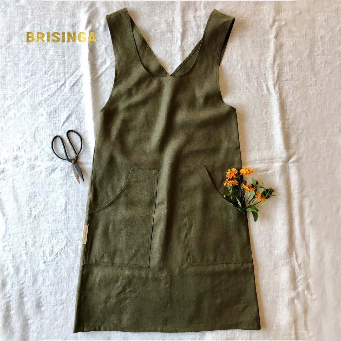 High Quality 100% French Linen Cross Back One Piece Unisex Adjustable Bib Apron with 2 pockets