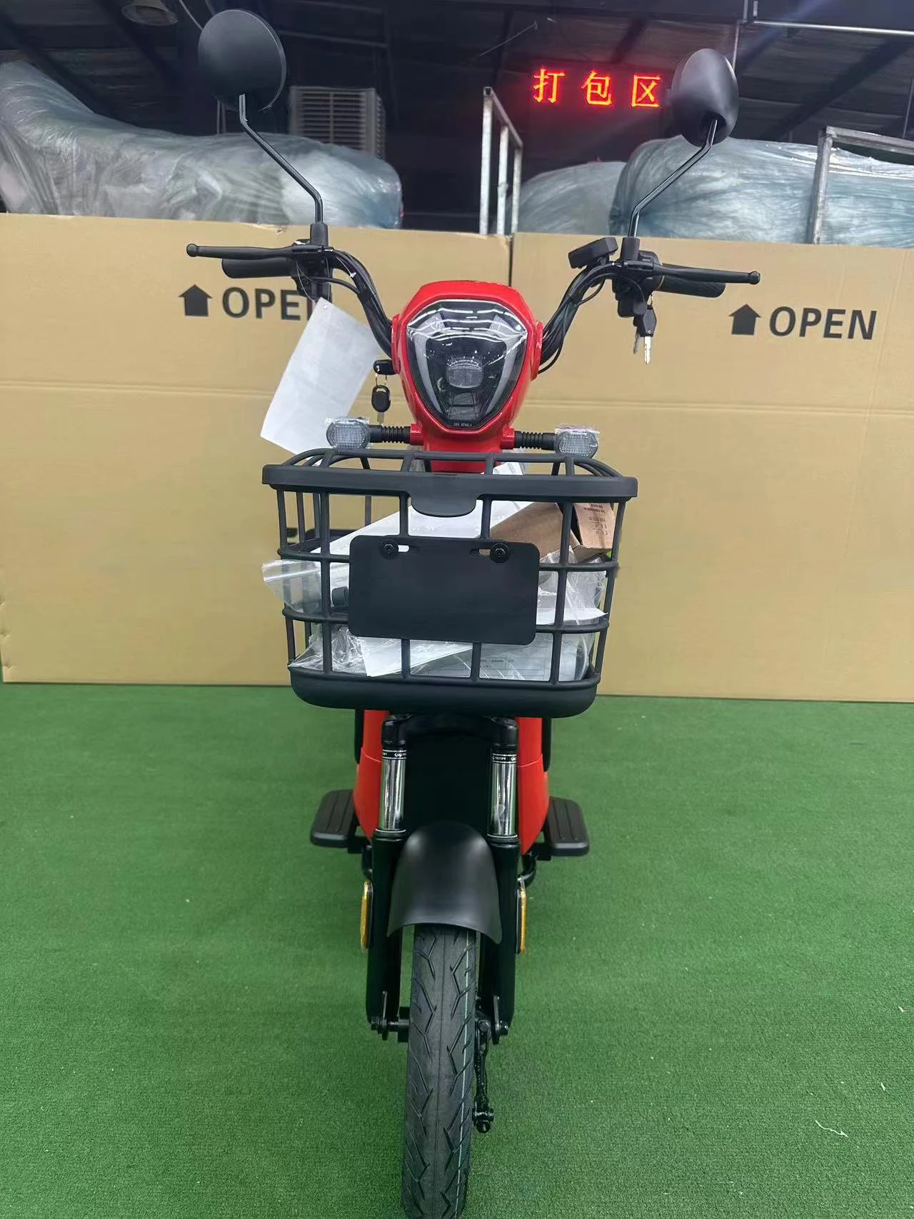 EEC certification overseas warehouse 240w 630w 48V12AH Removable lead-acid battery electric scooters 2 wheels citycoco for adult