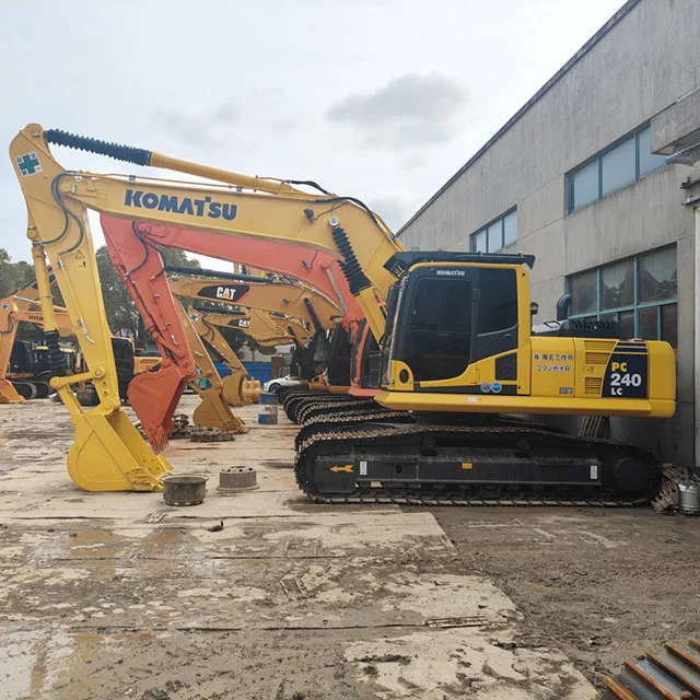 Fast Shipping Used Excavators Komatsu PC240-8 Second Hand 24 Ton Hydraulic Excavators Original Japanese Production in Sale
