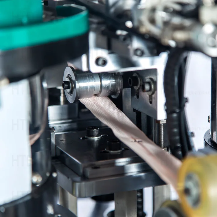 Automatic Nylon Zipper Pin Box Pressing Machine for Open-End Nylon Zipper