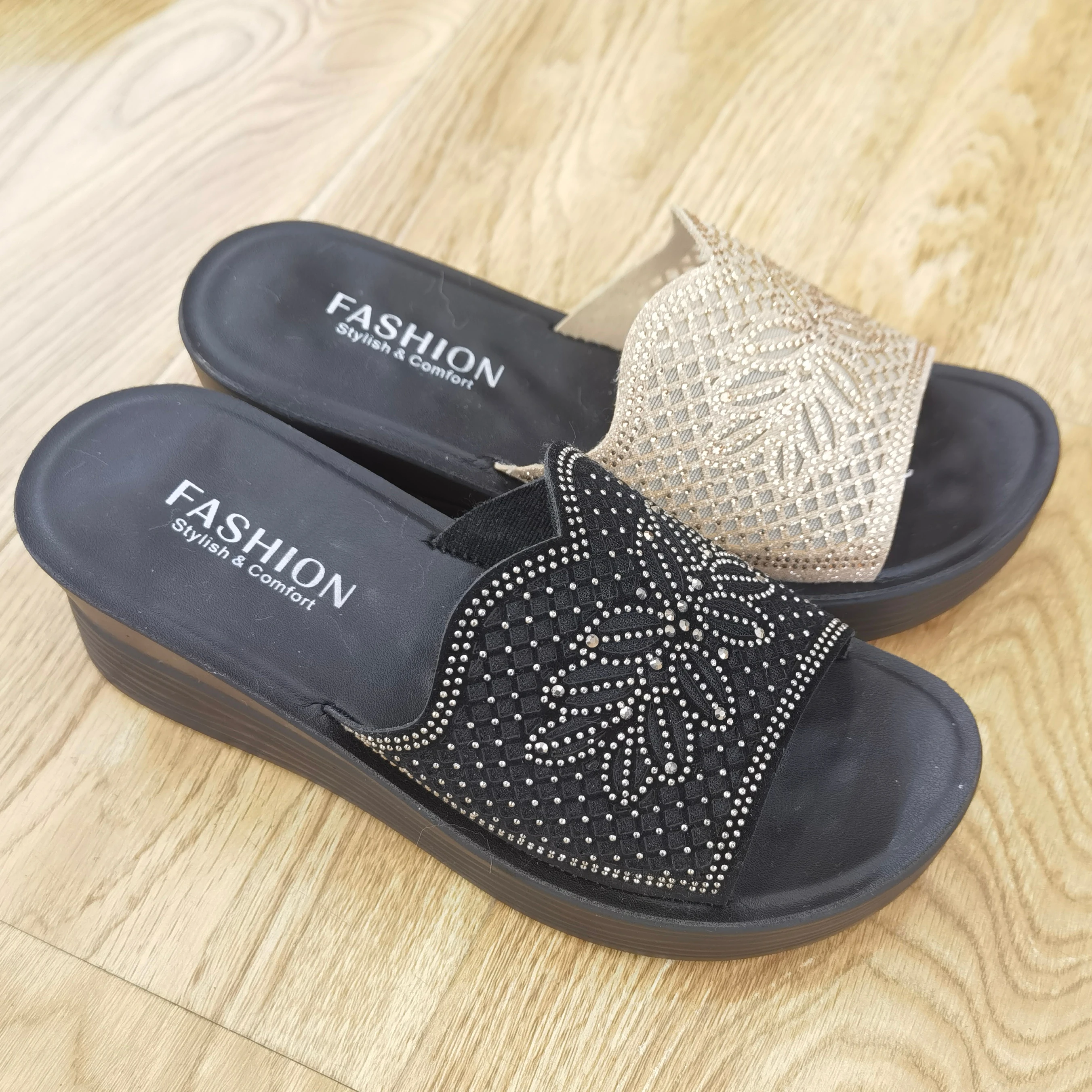 Comfortable Slip On Style Sandals for Women Ladies Fashion Slide Sandals