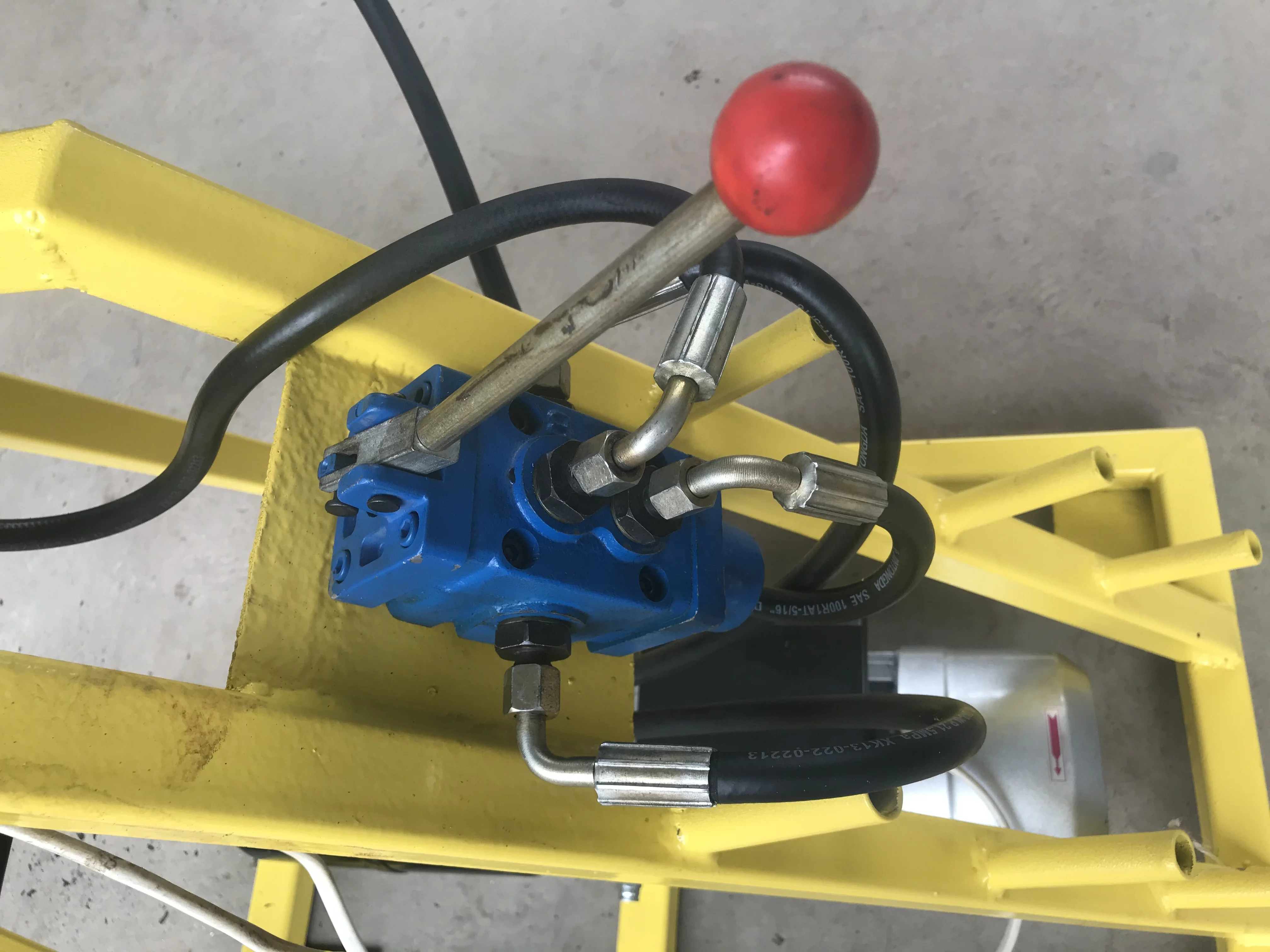 Ручной станок для гибки трубчатых заготовок гидравлический трубогиб от китайского поставщика HTB-1000