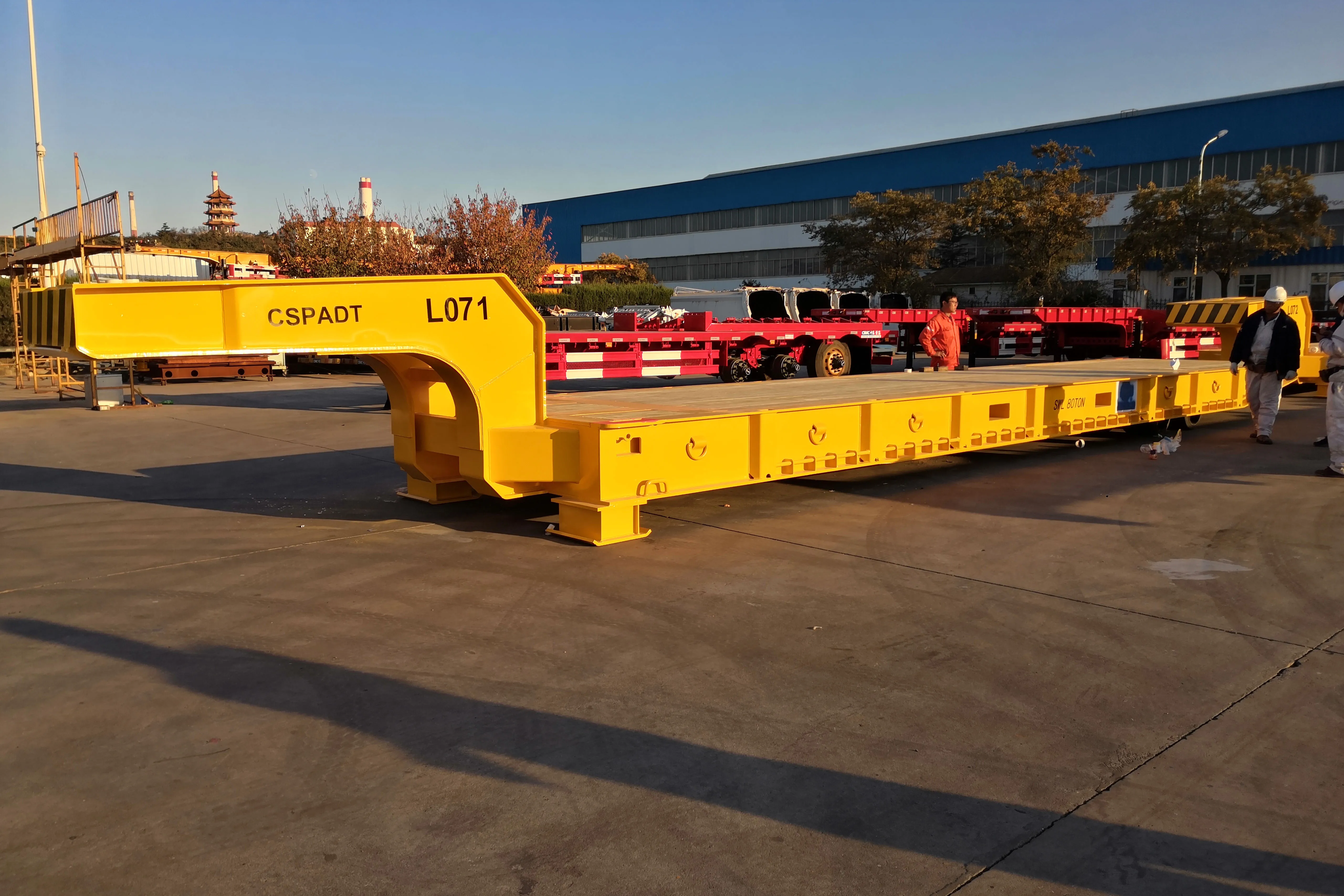 Port using 60 ton 80t-100 ton roro boat low bed transport trailer 40ft roll mafi trailer