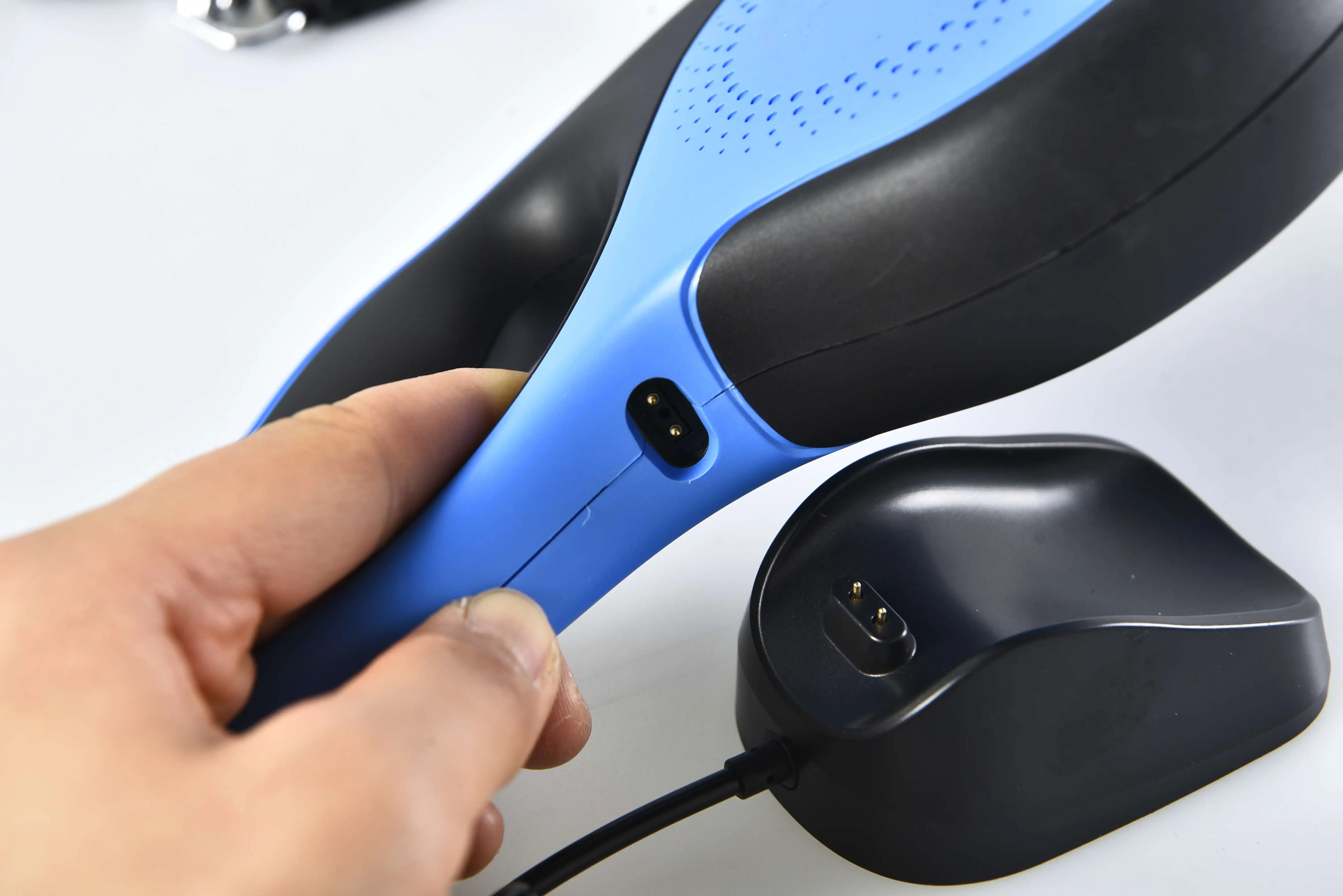 USB Charge LED Light Dog Automatical Retractable Traction Leash Rechargeable Dog Leash