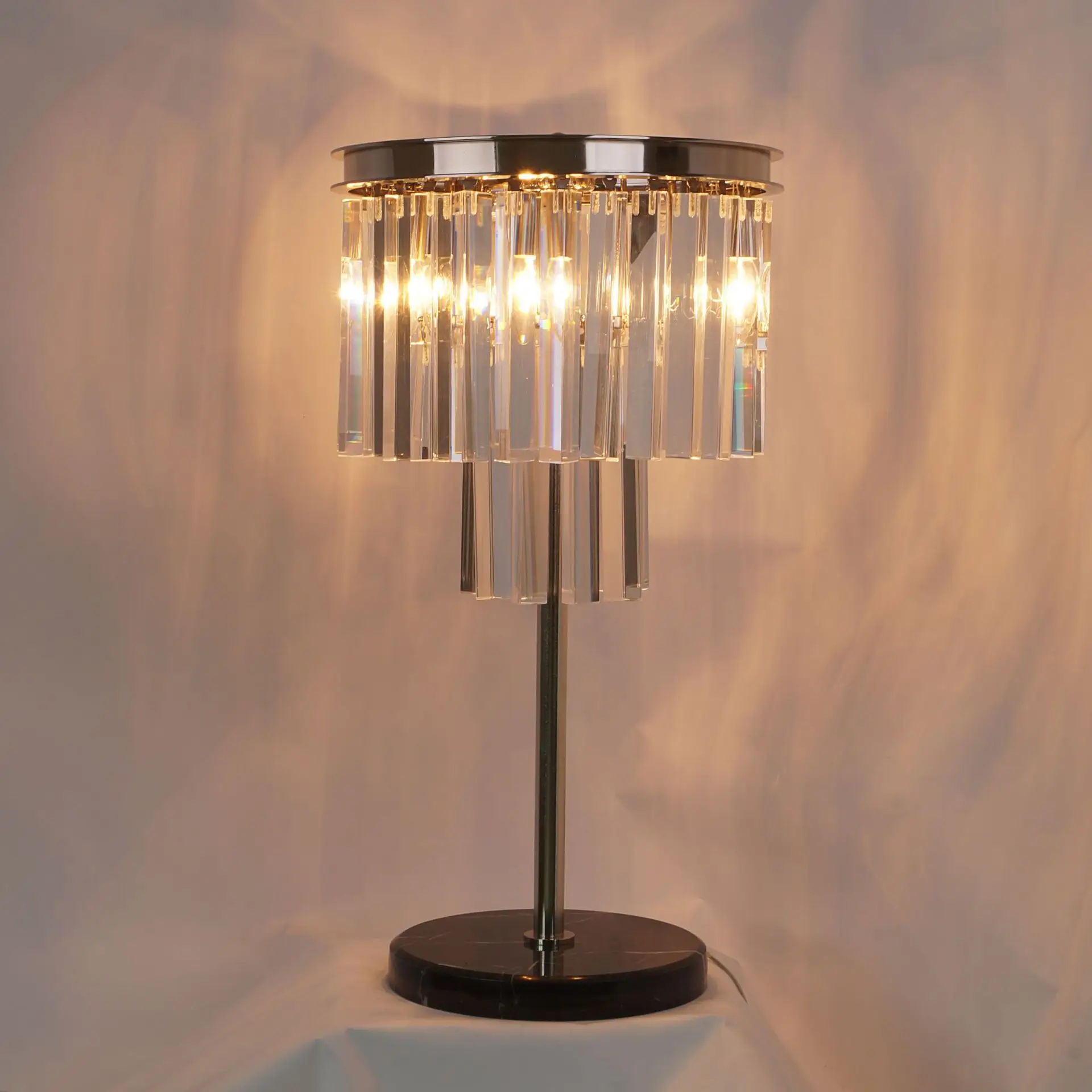 Хрустальная настольная лампа Тиффани стильная железная основа галогенные лампы для спальни