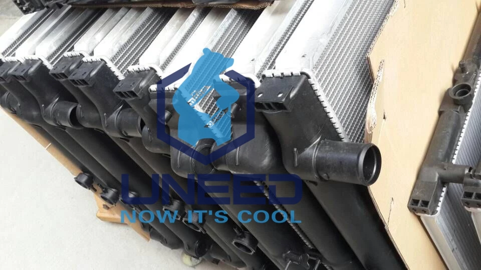 Plastic Tank Aluminum Core 4448338 Radiator For Hitachi ZX200 ZAXIS200 ZAX200 Crawler Excavator