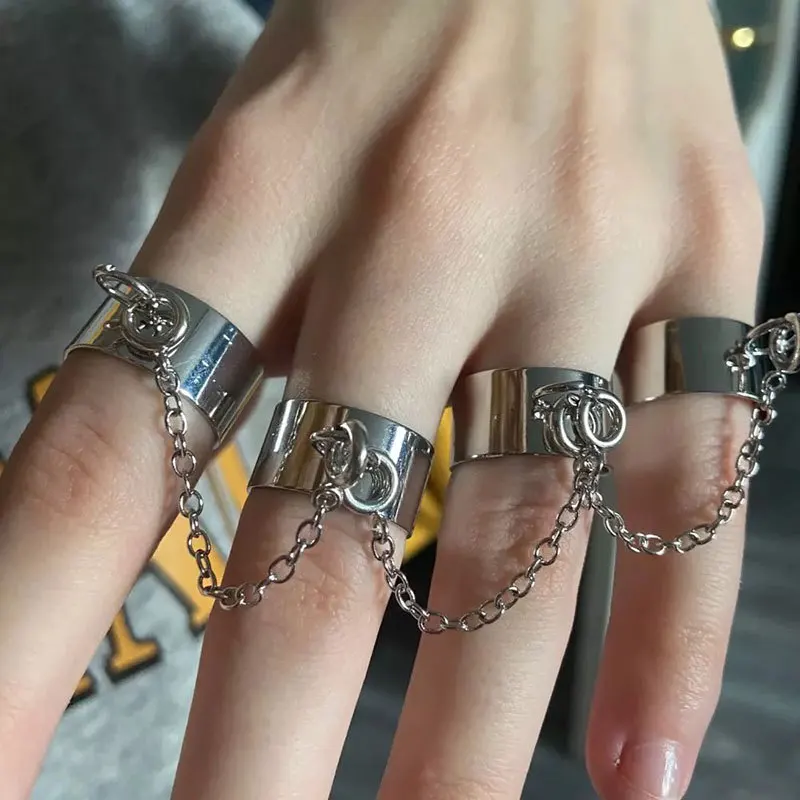 New Punk Cool Hip Pop Rings Multi-layer Adjustable Chain Four Open Finger Rings Alloy Women Rotate Rings for Women Party Gift