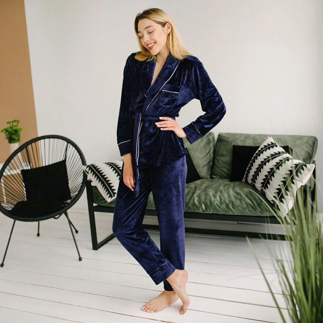 Europe and America Velvet Thick And Warm Bulk Pajama Set Onesie Womens Supplier