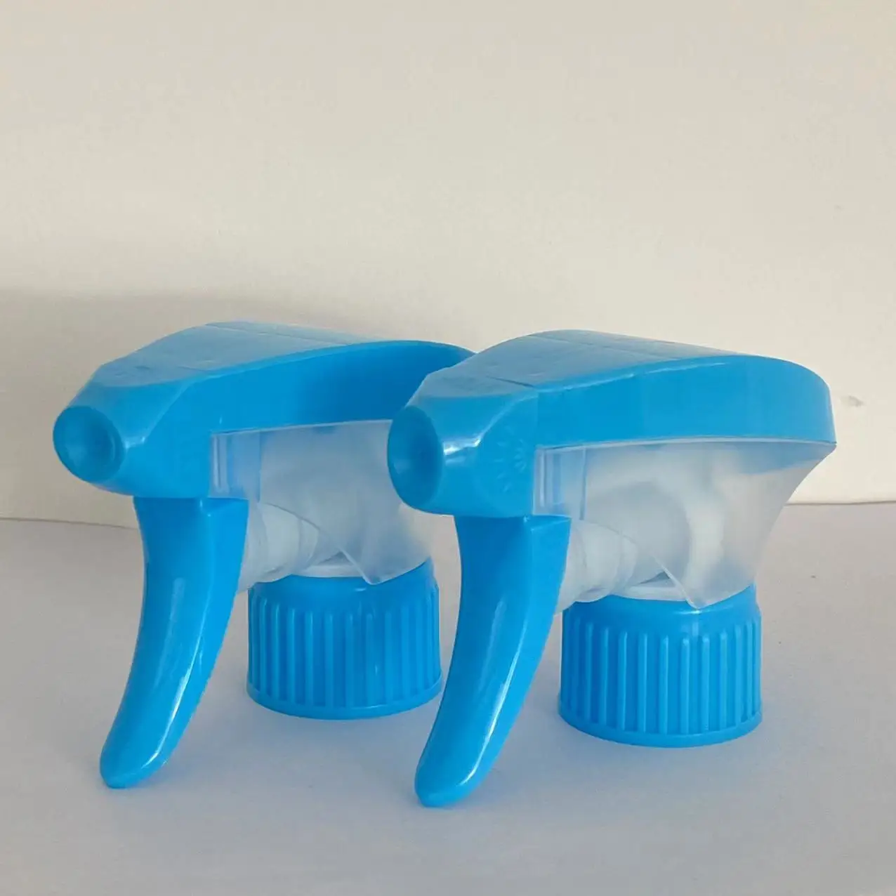 Blue And White 28/410 Two Color Plastic Spring Trigger Sprayer Pump