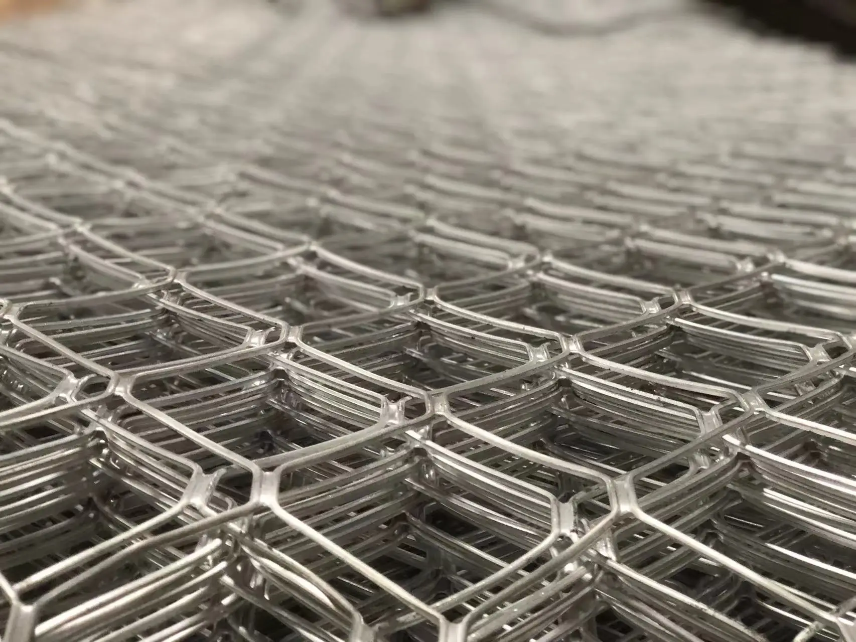 Nice price high quality strong and durable Aluminum ceiling fences or walkway Aluminum alloy mesh