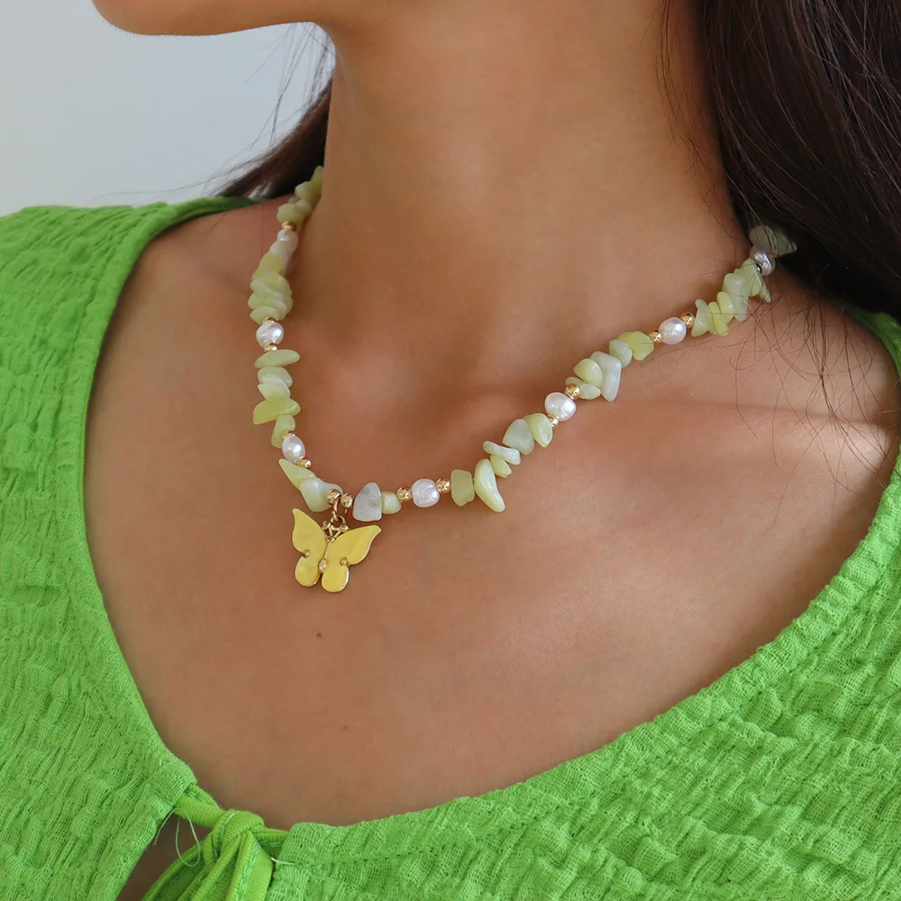 Fashion Jewelry Necklaces Multicolored Pearl And Stone Beads Necklace Candy Color Butterfly Pendant Necklace Jewelry Women