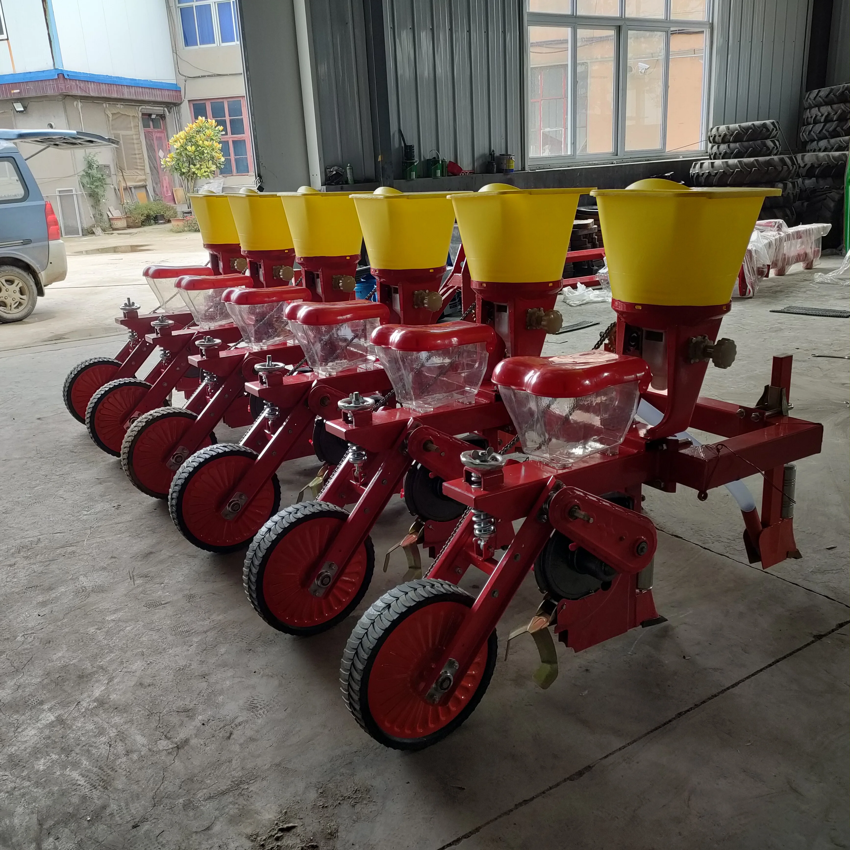 Planter seeder for crops corn maize and soybean with 4 rows 6 rows and 7rows