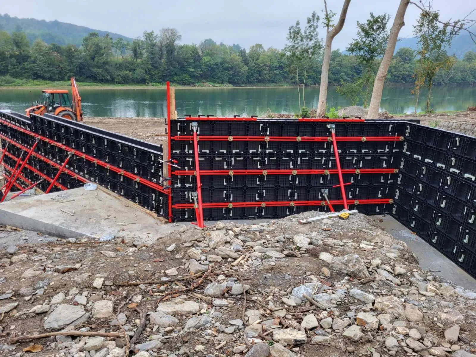 Construct Plastic Formwork Materials for Building Mould Wall Slab Column Similar to PERI DOKA in China