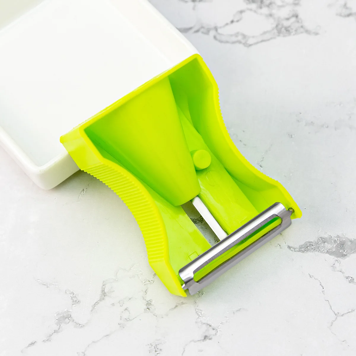 Stainless Steel Peeler Mini Portable Magnetic Peeler Vegetable Peeler for Fruit Vegetable Melon Potato Carrot Cucumber