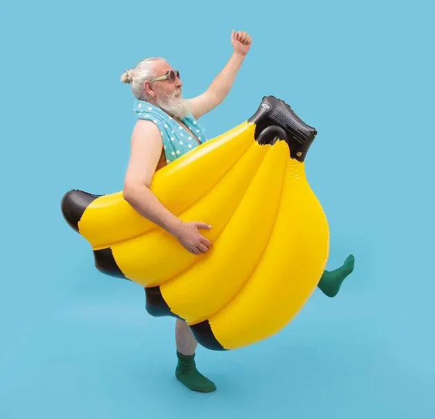 PVC Inflatable Banana Buoy Float 124*128*29 CM Yellow Inflatable Mattress For Swimming Pool and Beach Fun