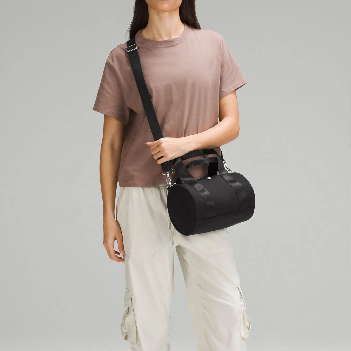 Fashion Waterproof Nylon Ladies Fanny Pack Chest Bucket Bag Purse Custom Sport Women Messenger Bag for Girl