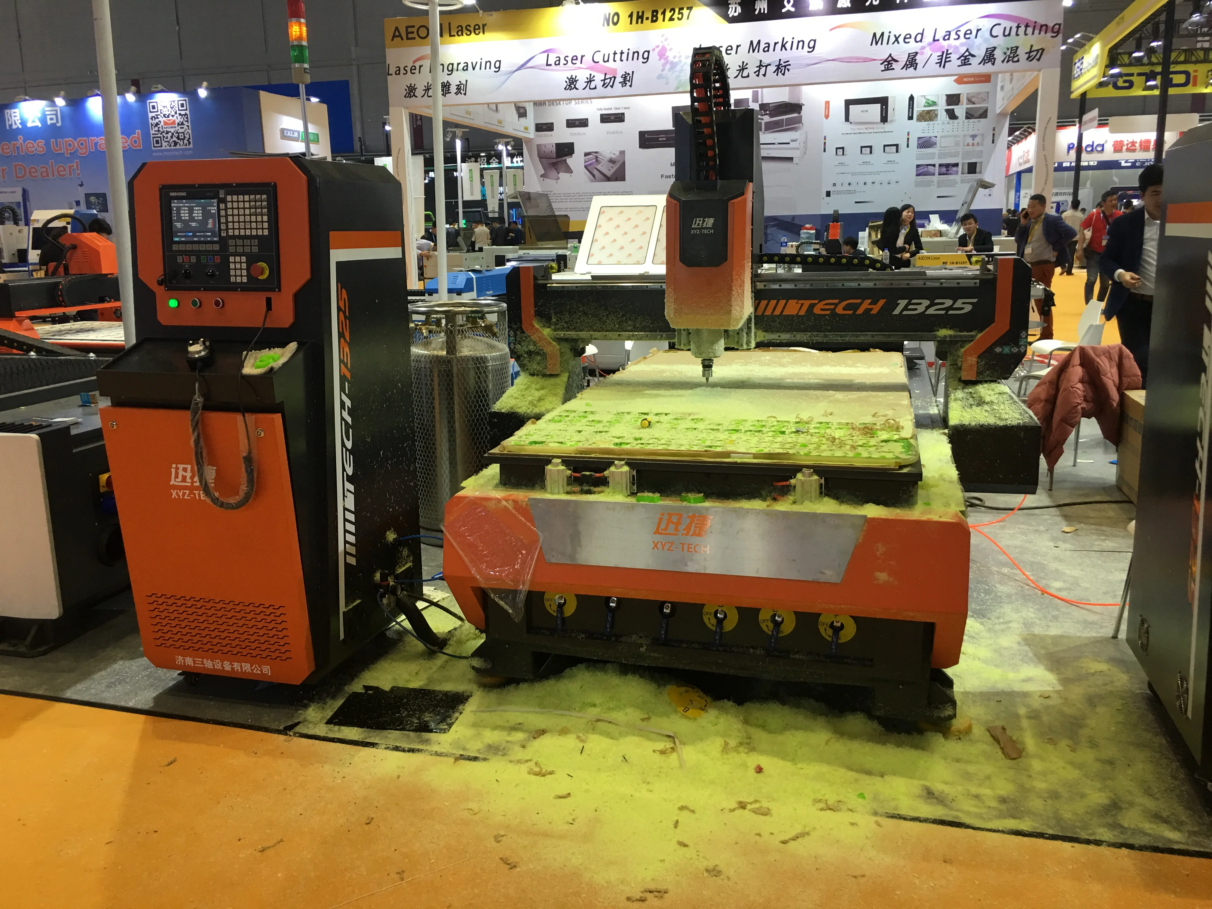 XJ 1325 Мини режущий гравировальный лазерный станок cnc алюминиевый для