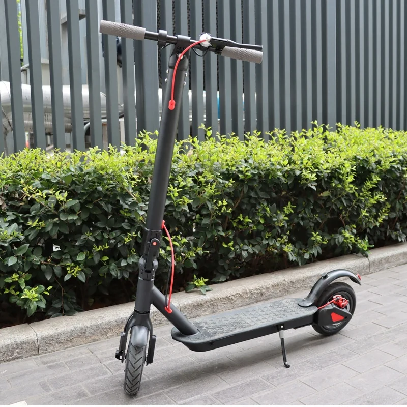 Long Range Designed Dropship E-scooter E Scooter Fast Cheap Adult E Street Scooter New Style E-sports 8.5inch 300w Scooter