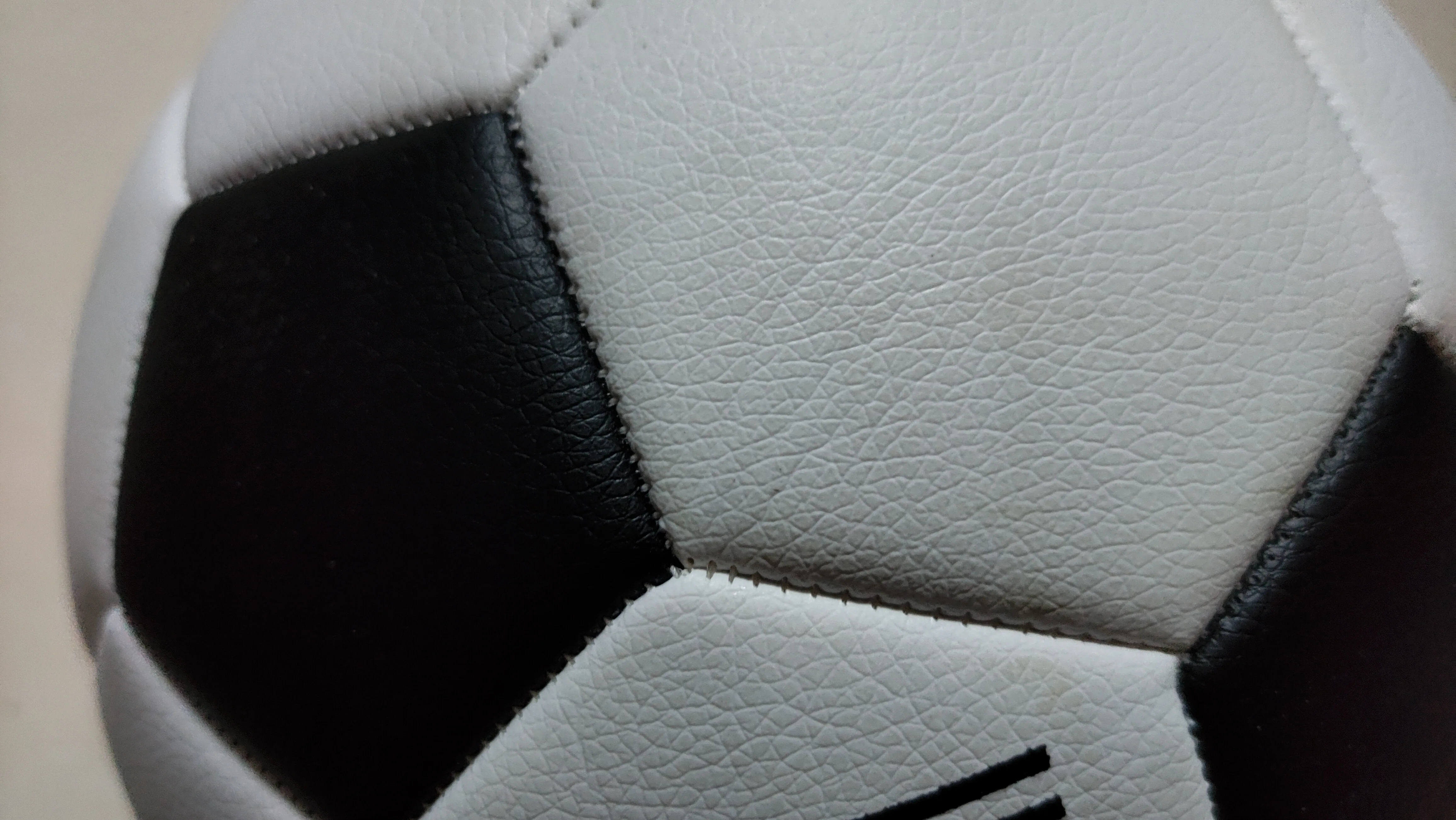 Customized LOGO latest factory direct sales Size4 Size5 football  OEM LOGO futsal ball football Traditional classic football