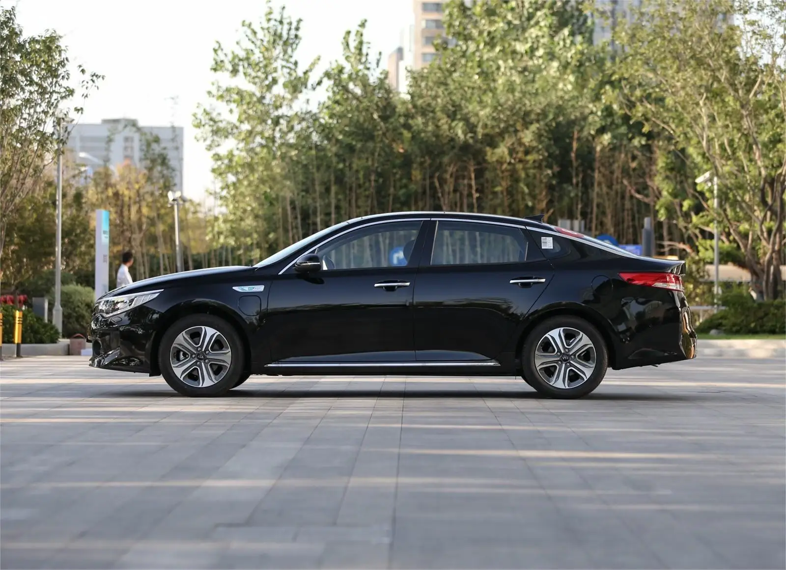 Оптовая продажа удобный седан Hybride Carro легковой автомобиль 2023 kia k5 гибридные автомобили высокая скорость 210 км/ч KIA K5 в наличии