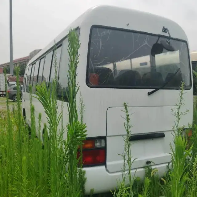 Лидер продаж; Продажа Подержанный Coaster Шины для леворульных автомобилей дизельный мини автобус 30 автомобильные шины радиального типа золотисто-коричневого цвета, если товар есть на складе