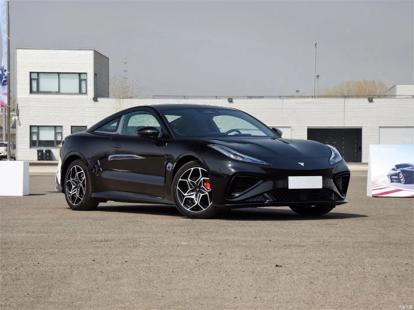 The most popular and cheapest Chinese Neta GT four-wheel drive new energy sports car