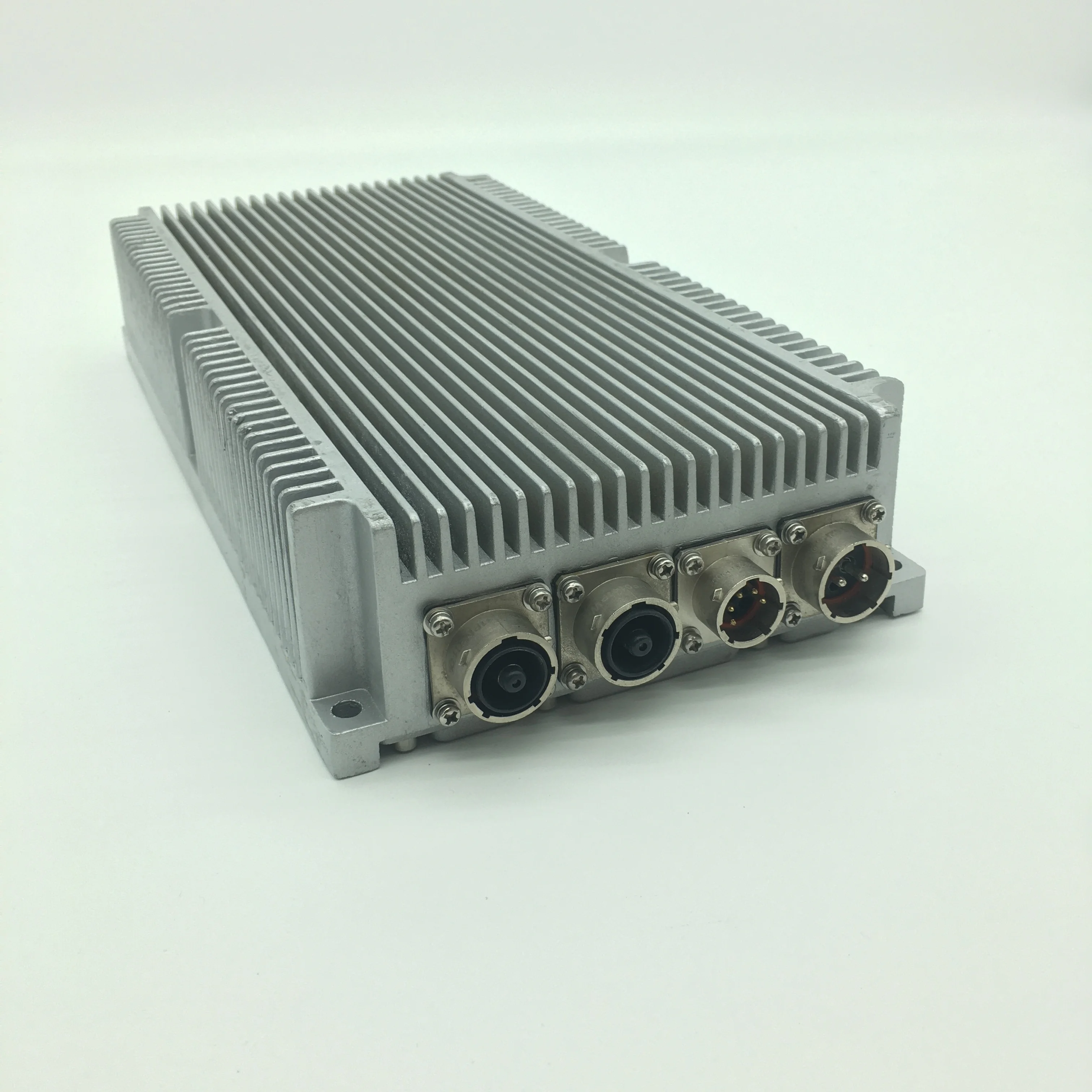 EV самоохлаждающийся 1000 Вт изолированный преобразователь постоянного тока 360 в до 28 в