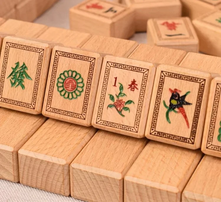 Hong Kong Luxury Mahjong Set Sandalwood Wood Mahjong Gift Box Nautical Style Painted Mahjong Set