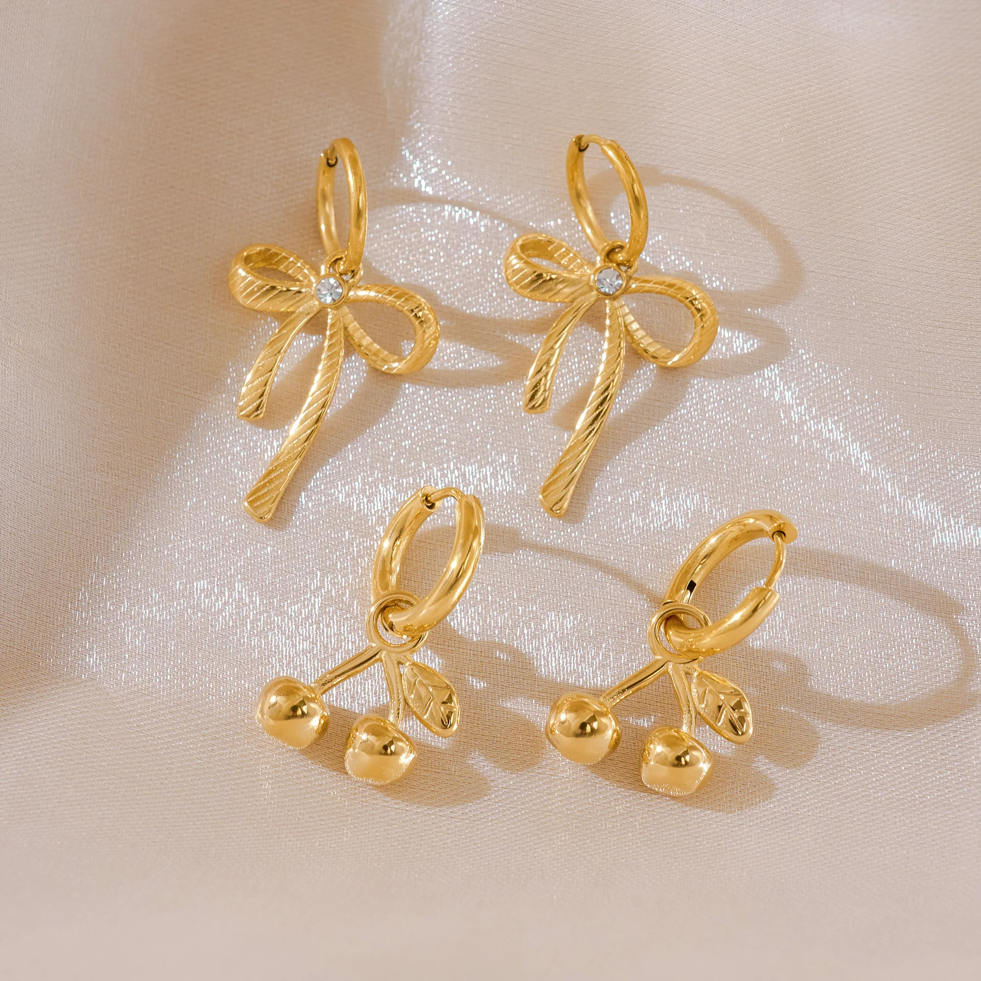 Dazan New Winter INS Trendy 18k Pvd Gold Plated Stainless Steel Vintage Super Shine French Butterfly Bow Zircon Tie Earrings