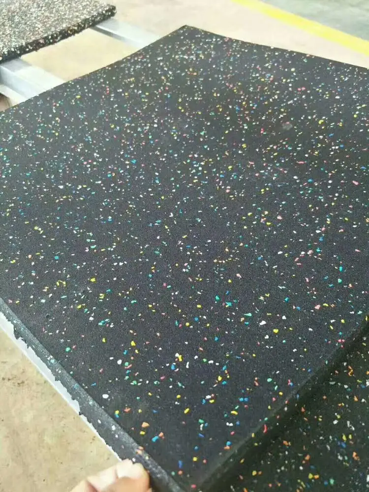 Chinese cheap Non-Toxic Gym Rubber Flooring Rolls/Gym Interlocking Rubber Tiles/Sports Rubber Mat