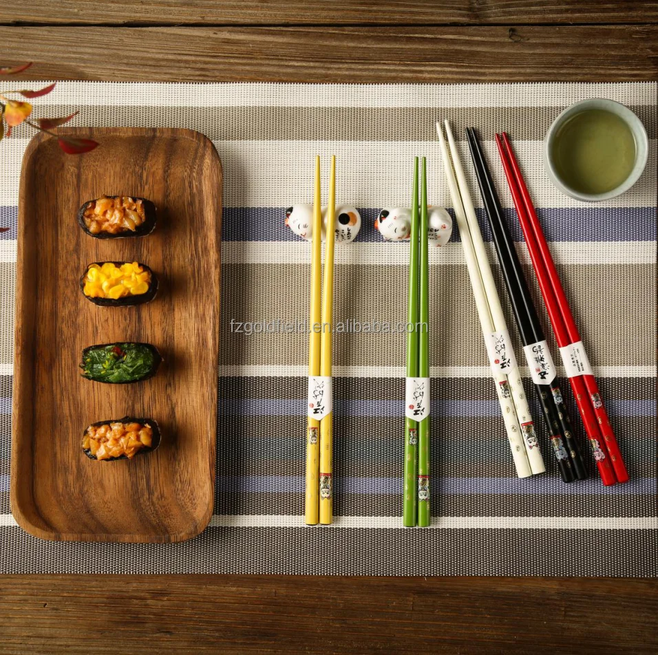 Hot Sale Flash Household Various Colors Lucky Cat Pattern Wood Chopsticks And Kitty Ceramic Holder Fine Gift Box Set