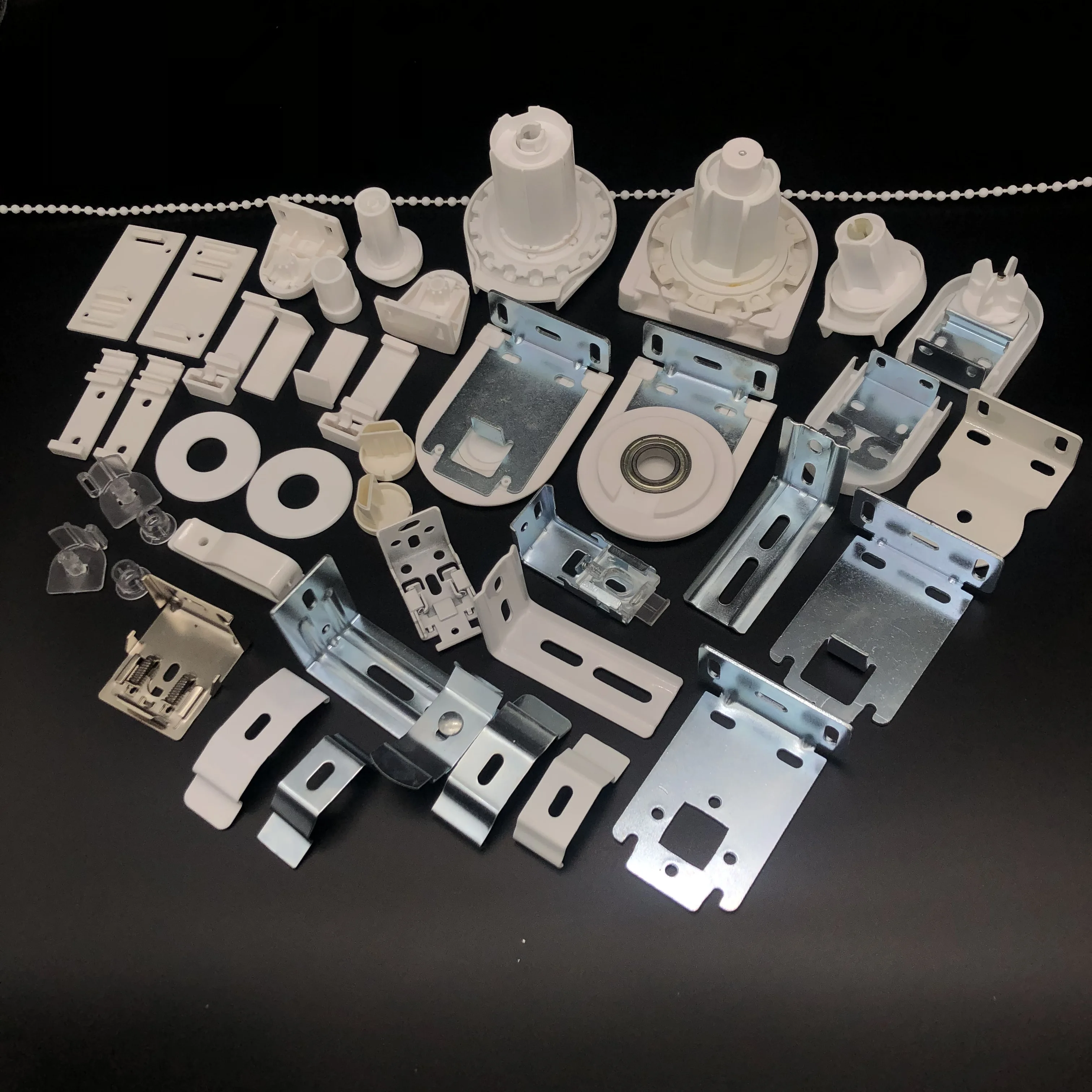 China Factory Window Curtain Endless loop Circuit Manual Roller Blinds POM Metal Bead Ball Chain