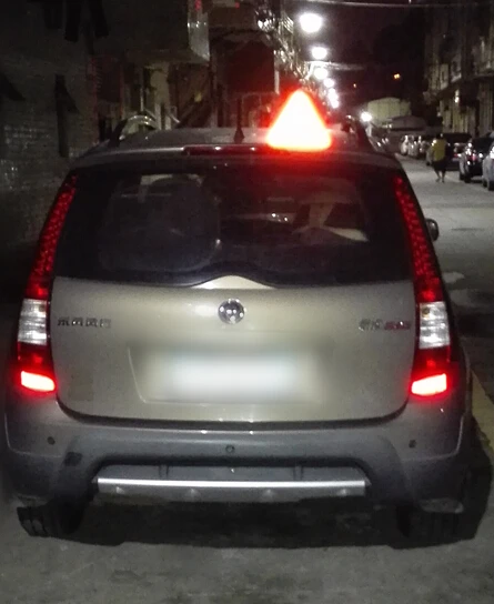 
Traffic Car emergency safety kit with led warning triangles 