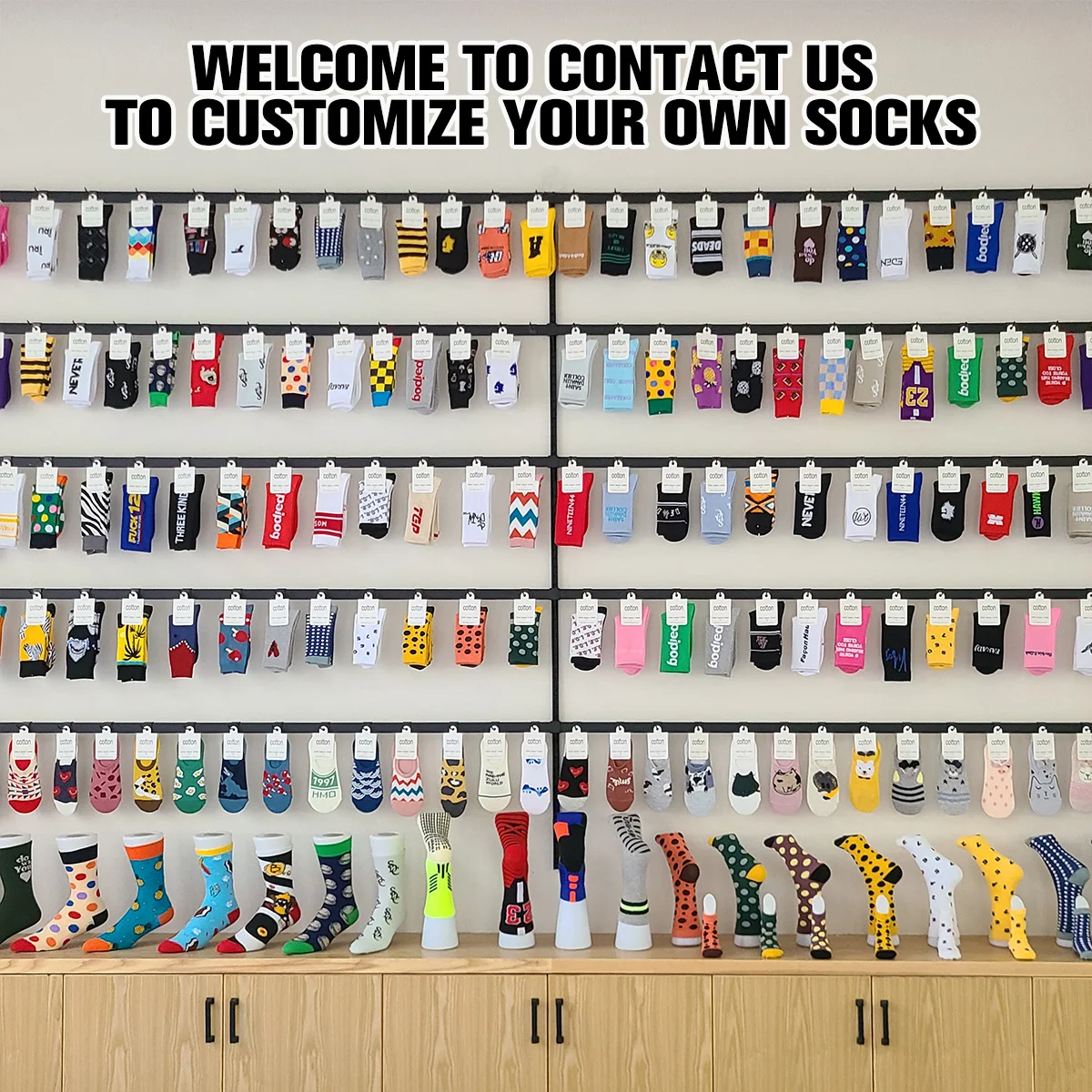 FREE DESIGN & MOCKUP no minimum custom mens crew socks bamboo custom design socks for men