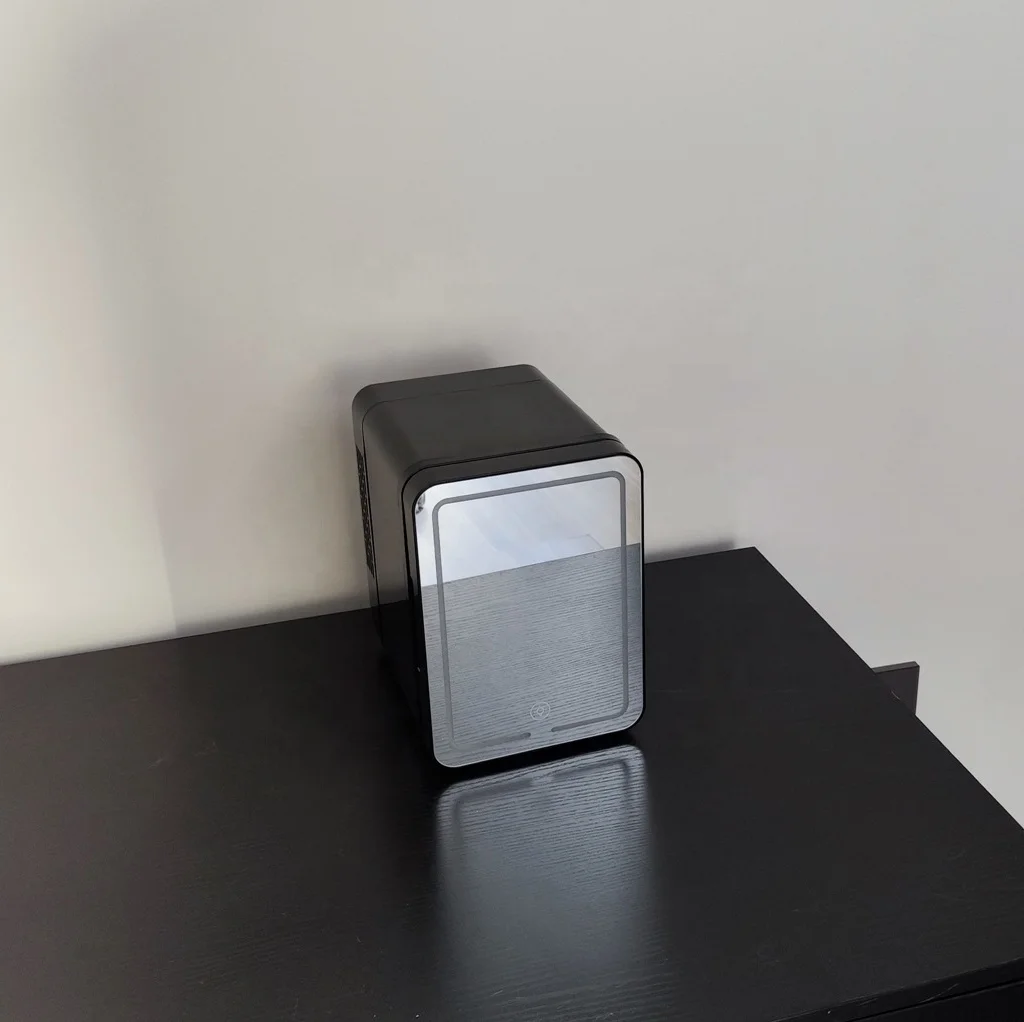 new design 4L makeup beauty cosmetic skincare refrigerator cooler mini fridge with mirror LED light black color UKCA CB CE ETL