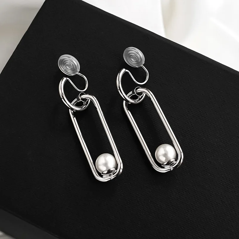 Design sense niche personality geometric pearl long drop earrings women without piercing mosquito coils ear clip